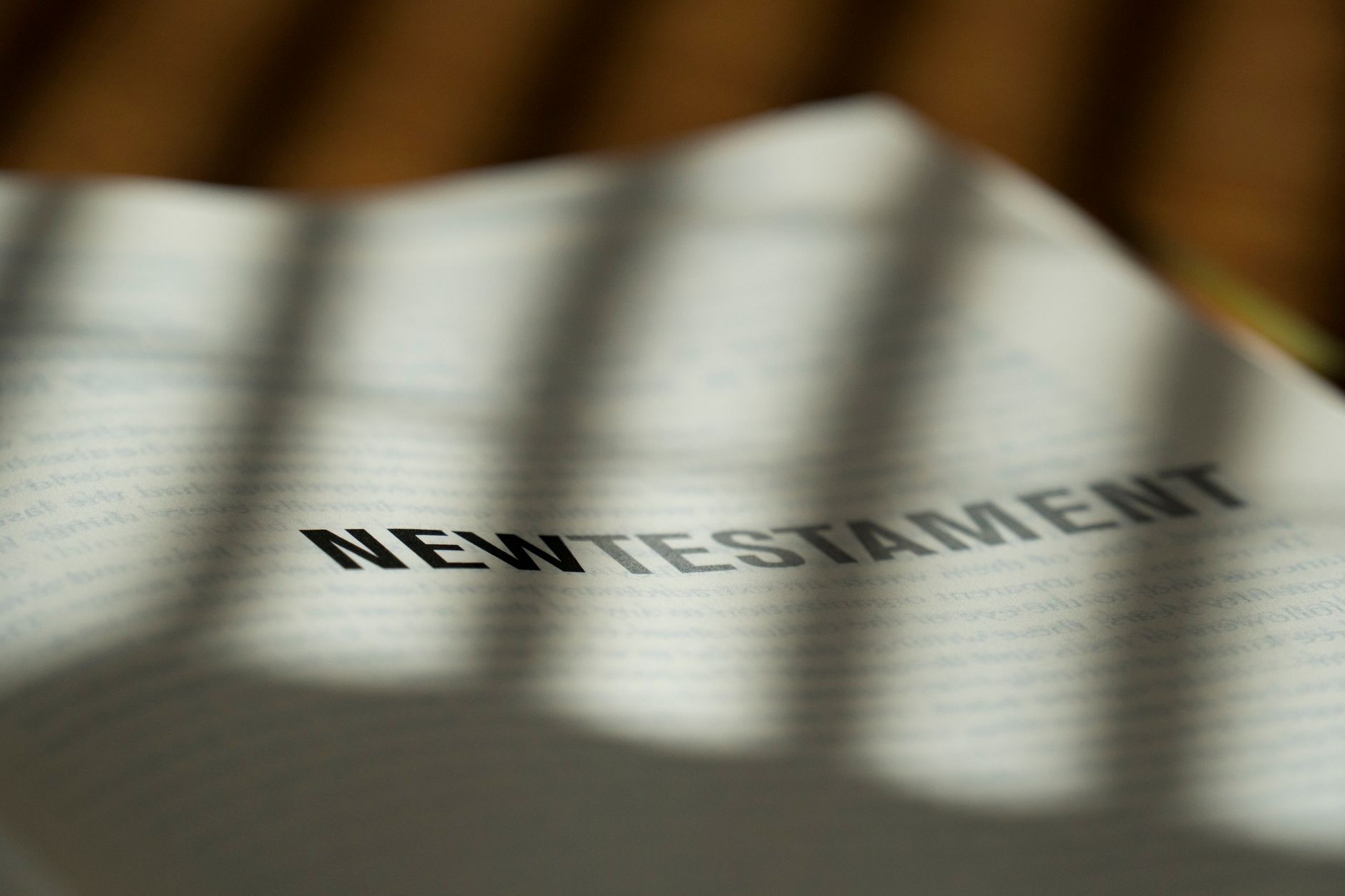 Od odręcznego zapisu do aktu notarialnego – kiedy warto przepisać testament u notariusza